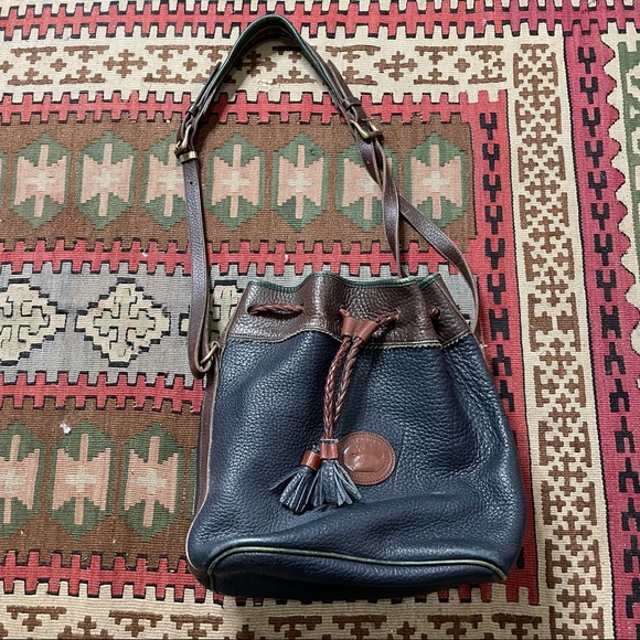 Dooney & Bourke Handbags - Dooney & Bourke bucket bag